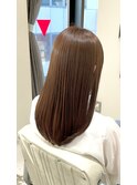 【艶感たっぷりのストレートロング】