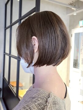 エリマ 横浜西口(elima) 顔周りレイヤーカットくびれヘア切りっぱなしボブ大人ボブ30代
