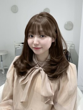 シーン(scene) 【Hikaru】柔らかベージュ×ミディアムレイヤー