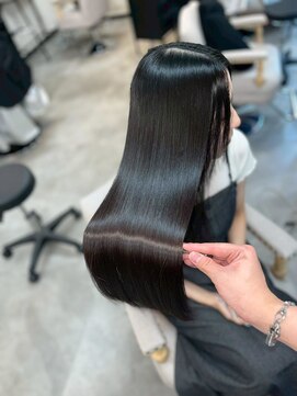 ハル 新宿(haru) ストレートロング/暗髪/艶髪ロング/トリートメント/髪質改善