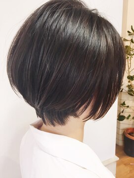 サードバイローラン(THiRD by ROULAND) 【THiRD浅野】小顔ワンサイドショート