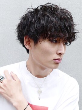 フィフス(fifth) コンマヘアツイストパーマツーブロック束感ショートレイヤー