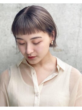 ノラ ウメダ(NORA UMEDA) 【NORA UMEDA 高木】ミニボブ＆外国人風ハイライトカラー