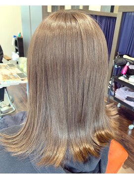 トレ(TORE) 透明感たっぷり明るめベージュ