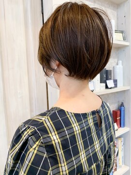 キャアリー(Caary) 福山市 丸みエアリーショートボブなら人気キャアリーcaary