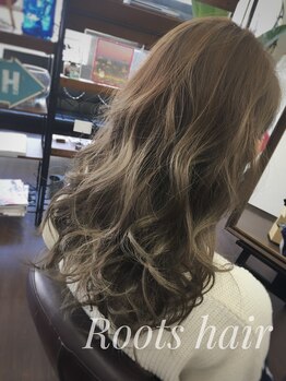 ルーツ ヘアー(Roots hair)の写真/【白髪をカバーするだけじゃなく、オシャレに♪】上質なカラー剤だから叶う、ふんわり優しいクリアな質感＊