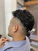 ヘアメイク デザート(HAIR MAKE DESART)&nbsp;高盛　優芽香【ハードパーマ×スキンフェード】