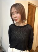 ミルクティーベージュ ハイトーン ボブ 顔周りカット 20代30代