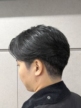 ニコ トウキョウ ロジック(nico TOKYO Logic) メンズセンターパートニュアンスパーマアップバング