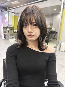 グレージュ×くびれボブ