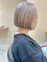 ヒビヲ 横浜西口店(HIBIO) 切りっぱなしボブタッセルボブダブルカラーブリーチグレージュ