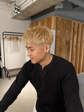 アカ(ACA) ハイトーンショート