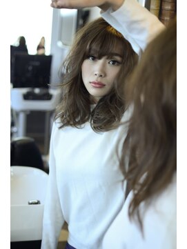 クアトロ 小山店(QUATRO) ふんわりグレージュ