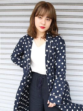 サバービア(suburbia) 『カット+ファストブリーチ+ホワイトグレージュ』