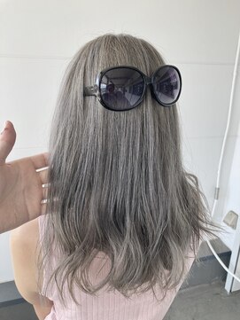 ダイス(Dice) シルバーグレージュ