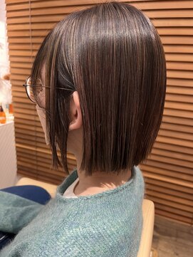 ロイド(Royd.) 大人かわいいミディアムきりっぱボブオレンジベージュ