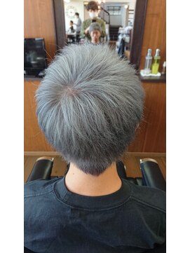 ヘアーサロン リバース(Hair Salon Rebirth) ツーブロックショート