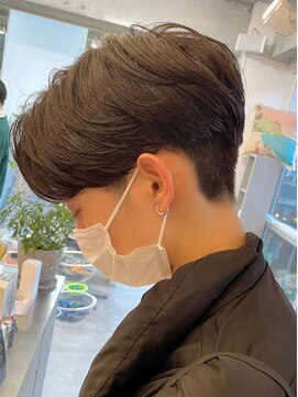 バイフィフス 原宿/表参道(by fifth) センターパート/ニュアンスパーマ/ツーブロ刈り上げ