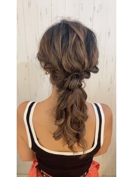 アイビス(AIBIZ) ローポニーテール