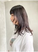 ウルフ　ミディアムウルフ　ぱっつん　暗髪　レイヤースタイル