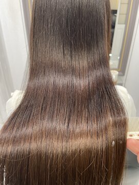 エスカーラ 表参道(THE ESCALA) @aidaman321 髪質改善/髪質改善縮毛矯正/髪質改善トリートメント