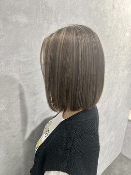 フィーネ 横浜(Fi -Ne) デザインハイライト×グレージュボブ