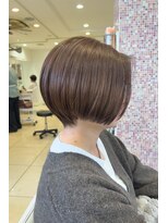 アッシュ 日吉店(Ash) サイドがポイントの長めハンサムショート