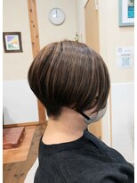 ラナイ(Lanai)&nbsp;前下がり刈り上げショート×アンブレラカラー
