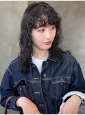 スパイラルパーマ　くるくるパーマ　ミディアムパーマ　黒髪