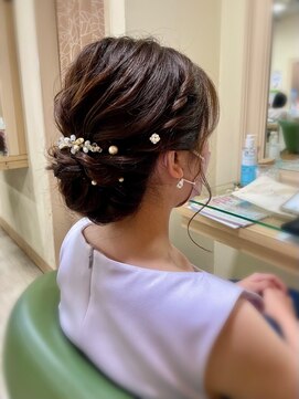 ゆるふわアップスタイル