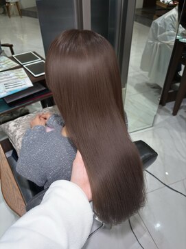 フォルテロゼ 横浜(FORTE rose) ワンカラーで赤み消し透明感カラー