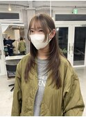 ベージュ×レイヤーカット