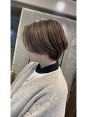 【桜木町】白髪ぼかし前下がりショート
