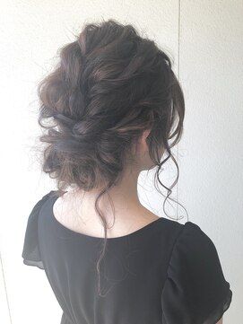 エイトヘアー(8 HAIR) パーティーアップスタイル