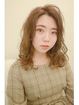 コクウ(cocu)&nbsp;ミディアムウェーブ×グレージュ