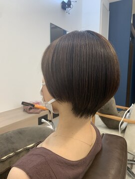 ナナ(Nana) ダウンパーマ×丸みショート