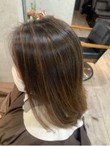 クシュ 所沢東口店(kusyu...) ターコイズブルー青髪エメラルドグリーン切りっぱなしミディアム