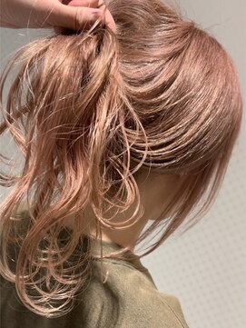 ヘアーエポック(hair epoque) ピンクベージュハイトーン外国人風透明感大人可愛い韓国