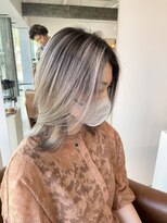 ラウレア(LAULEA) ホワイトバレイヤージュ