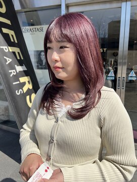 コワファースト 大分(COIFF1RST) お顔周りが可愛いピンクパープルカラー