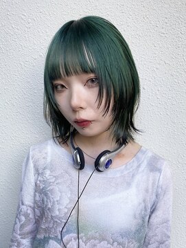 キャロルガーデンズ ボコカ 表参道(Carroll Gardens bococa) ウルフ　グリーン　レイヤー　顔まわり