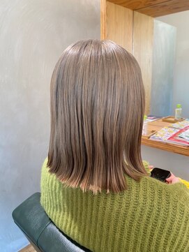 ハロー 池田店(Hollow) 【ハイライトで白髪ぼかし/脱白髪染め】石橋/池田/箕面