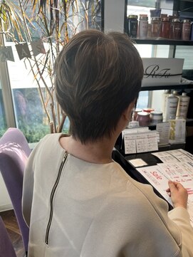 オート ボーテ カリッタ 名古屋(HAUTE BEAUTE CARITTA) 大人女性のベリーショート