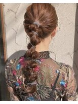 #皮ひもヘアアレンジ　#多毛ヘアアレンジ