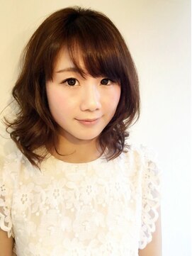 みどり美粧院 ゆる巻きミディ