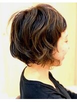 カール 鶴川店(K:R) さりげなく動く柔らかウエーブボブ