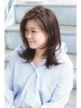 シエロ(CIELO) ☆ ゆれる毛先♪ ミディアムレイヤー ☆