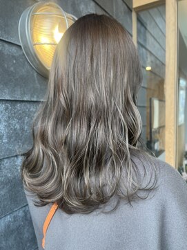 ニコル マスミダ(NICORU) グレージュ　透明感　ツヤツヤカラー