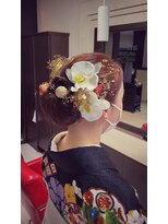 ラグーンヘアー(Lagoon hair) シニヨンアレンジ♪