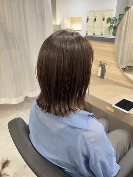 ユーリ(juli) アッシュベージュ×シークレットハイライト